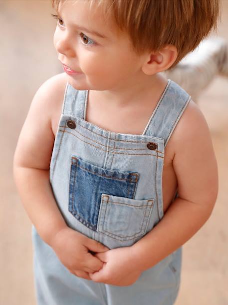 Denim babysalopette met contrasterende zakken gebleekt denim - vertbaudet enfant 